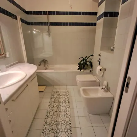 Apartment Brera Elegant - Via San Marco View