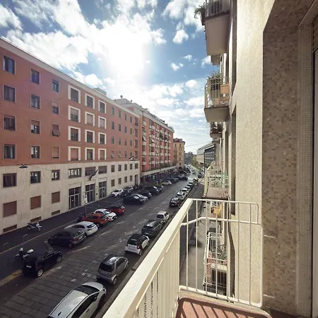 Apartment Brera Elegant - Via San Marco View *